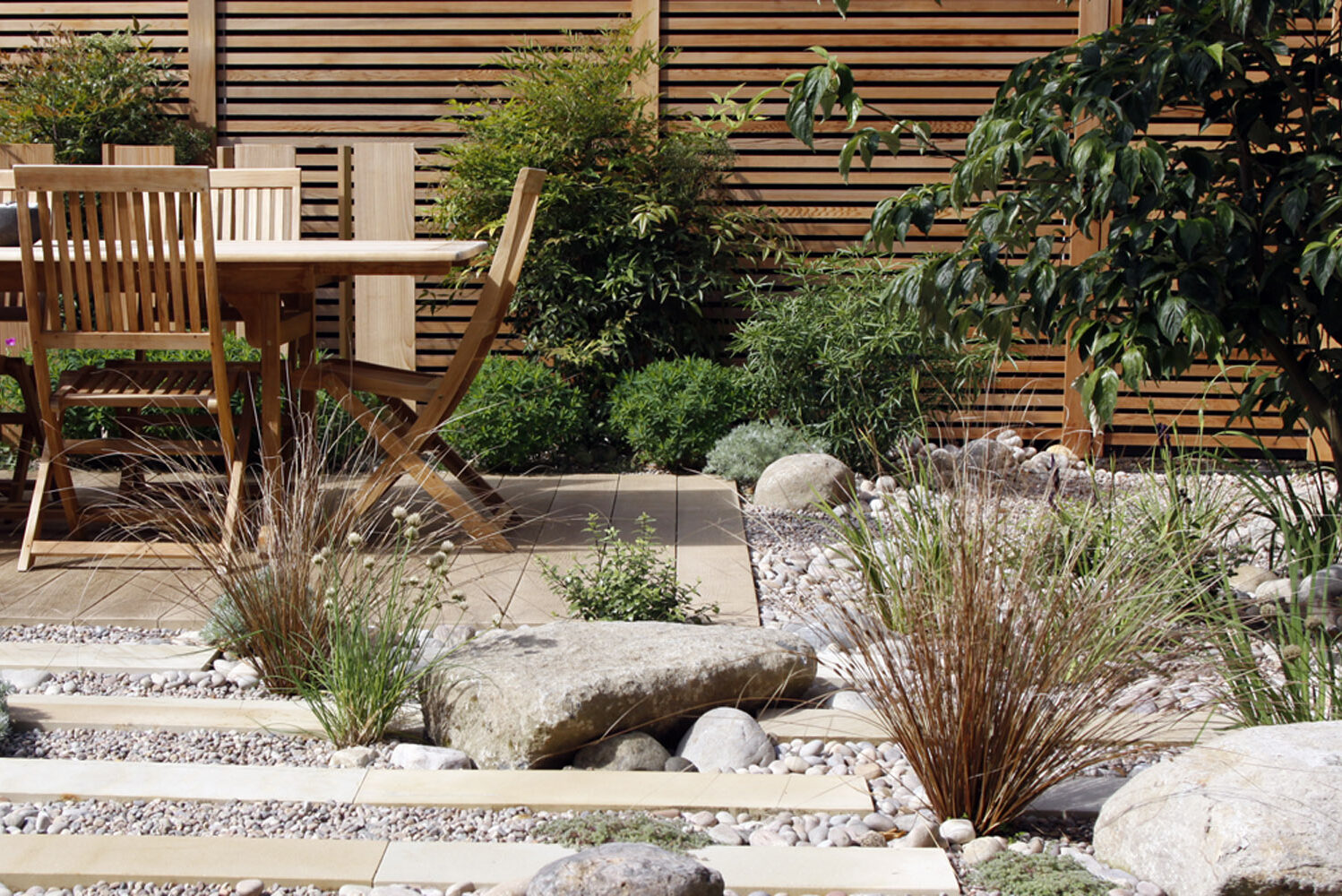cropped-greencube-modern-gravel-garden.jpg